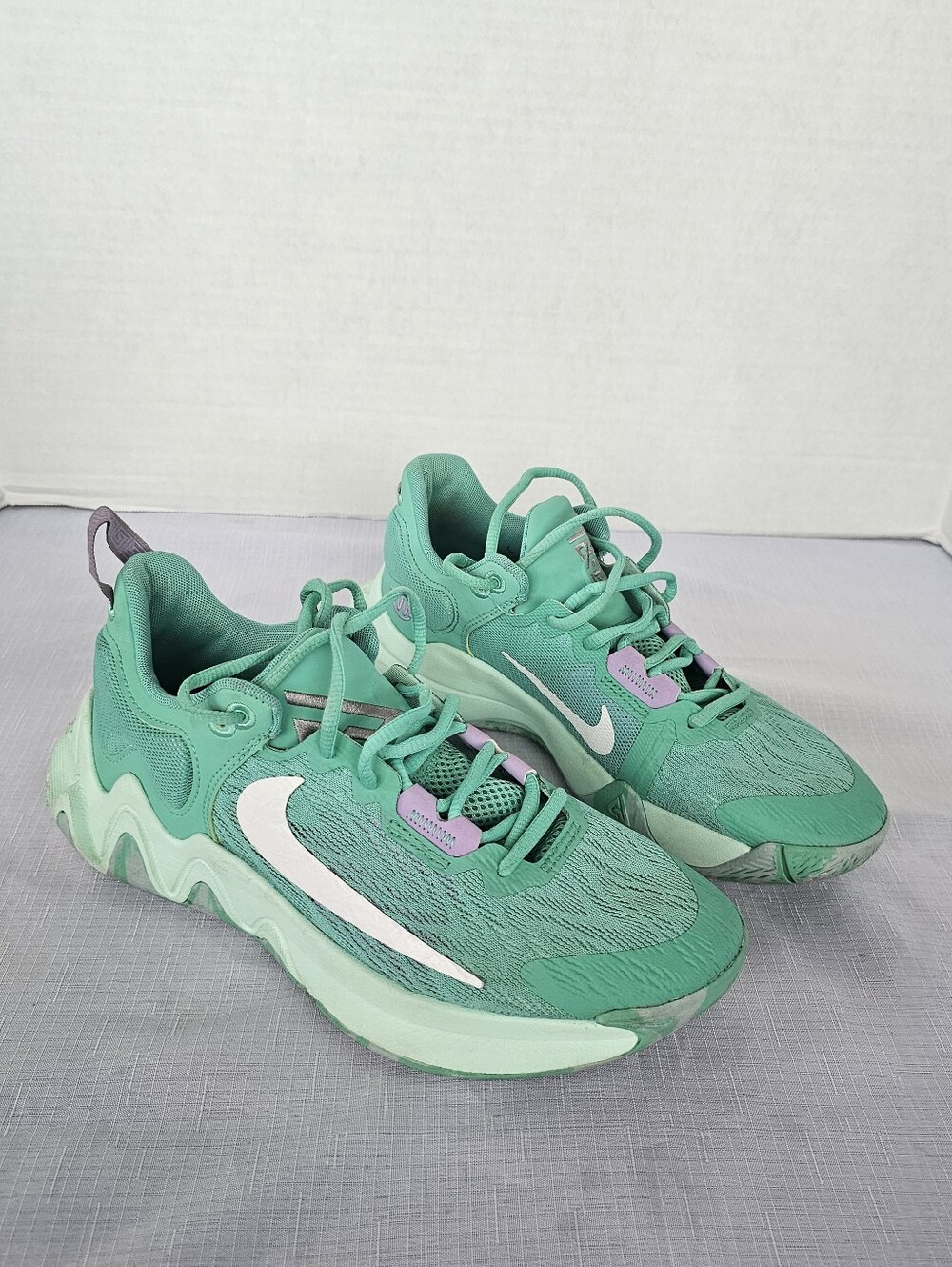 Nike Giannis Immortality 2 (DM0825-300) Mens 7.5 Green Basketball Shoes Sneakers